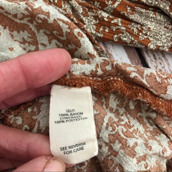 Guilded Intent Printed Buckle Top Size Small - Picture 7 of 8